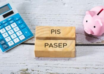 Pagamento do PIS/Pasep vai mudar? TCU quer adiantar, mas governo diz não ter dinheiro