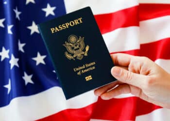 Sonha com o Green Card? Profissões destas áreas podem facilitar a residência nos EUA