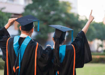 Confira os 10 diplomas universitários mais valorizados – apenas um paga seis dígitos