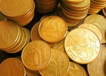 Brasileiros podem ganhar até R$ 3.000 só com UMA moeda!